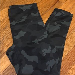 Camo leggings